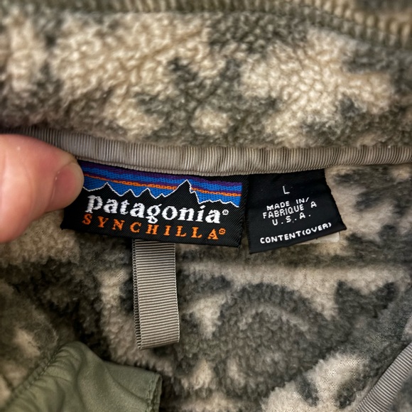 Vintage patterned Patagonia Synchilla - Picture 3 of 3